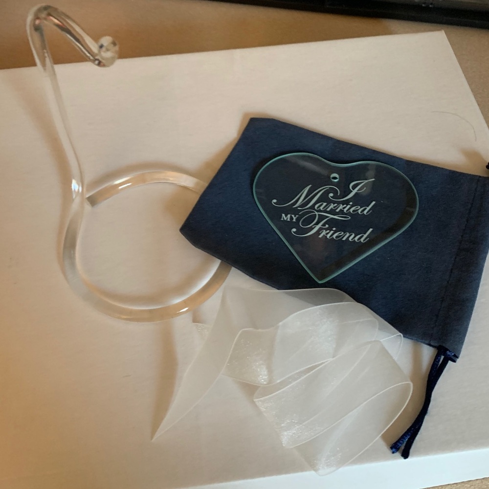 NIB Acrylic Wedding Cake Topper